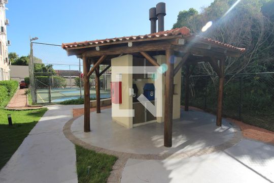 Área comum - Churrasqueira de apartamento para alugar com 2 quartos, 50m² em Cavalhada, Porto Alegre