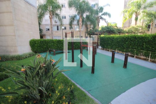 Jardim de apartamento para alugar com 2 quartos, 50m² em Cavalhada, Porto Alegre