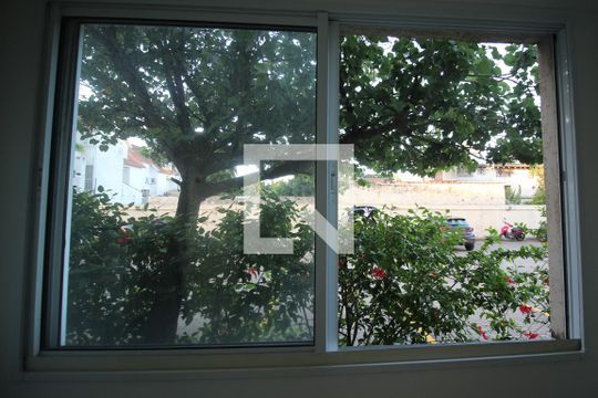 Vista da Sala de apartamento para alugar com 2 quartos, 50m² em Cavalhada, Porto Alegre
