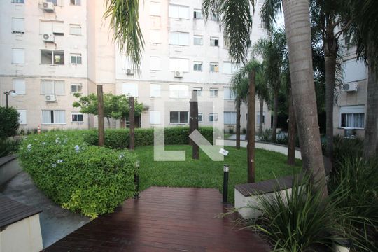 Jardim de apartamento para alugar com 2 quartos, 50m² em Cavalhada, Porto Alegre