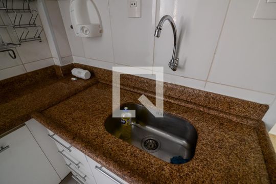 Cozinha de apartamento para alugar com 2 quartos, 42m² em Vila Isabel, Rio de Janeiro