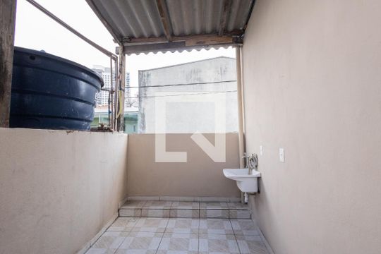 Área de Serviço de casa para alugar com 2 quartos, 70m² em Chácara Califórnia, São Paulo