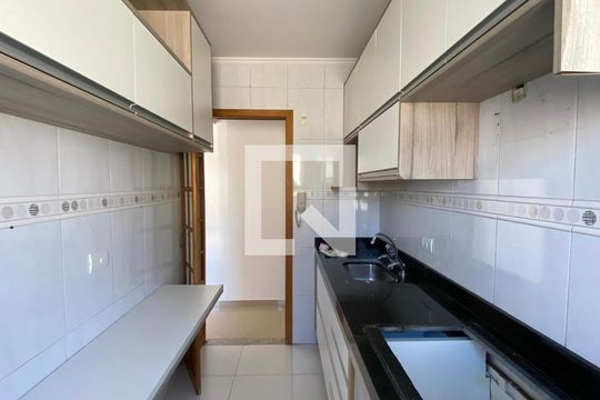 Cozinha de apartamento à venda com 2 quartos, 62m² em Jardim Patente Novo, São Paulo