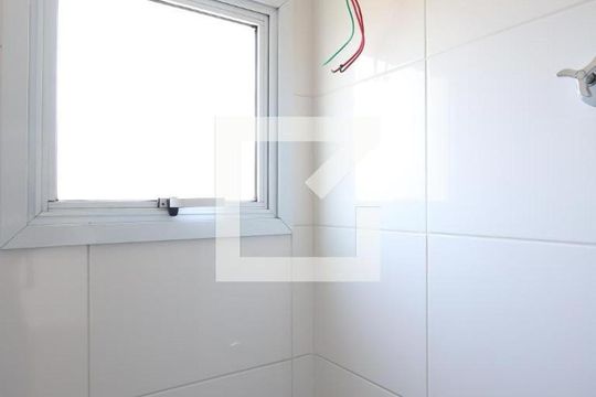 Banheiro de apartamento para alugar com 2 quartos, 52m² em Lauzane Paulista, São Paulo