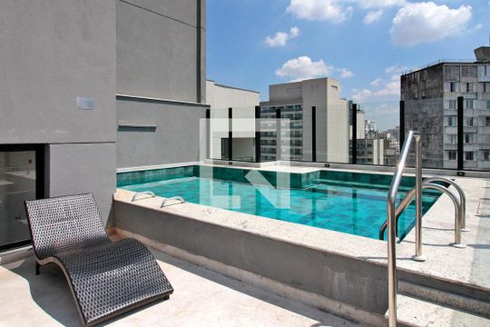 Piscina de apartamento para alugar com 2 quartos, 45m² em Bela Vista, São Paulo