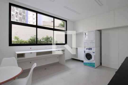 Lavanderia de apartamento para alugar com 2 quartos, 45m² em Bela Vista, São Paulo
