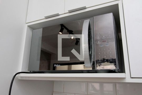 Cozinha de apartamento para alugar com 2 quartos, 45m² em Bela Vista, São Paulo