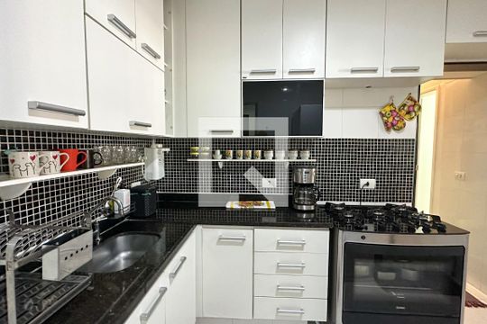 Cozinha de apartamento à venda com 3 quartos, 100m² em Copacabana, Rio de Janeiro