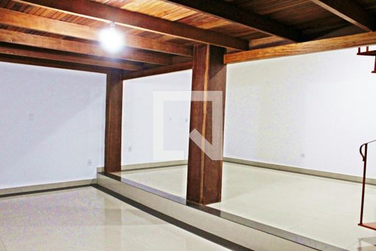 Sala de casa para alugar com 2 quartos, 150m² em Vila Curuçá, São Paulo