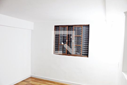 Quarto 1 de casa para alugar com 2 quartos, 150m² em Vila Curuçá, São Paulo