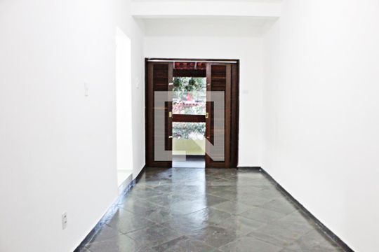 Quarto 2 de casa para alugar com 2 quartos, 150m² em Vila Curuçá, São Paulo