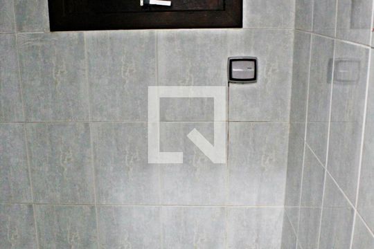 Banheiro da Suíte de casa para alugar com 2 quartos, 150m² em Vila Curuçá, São Paulo