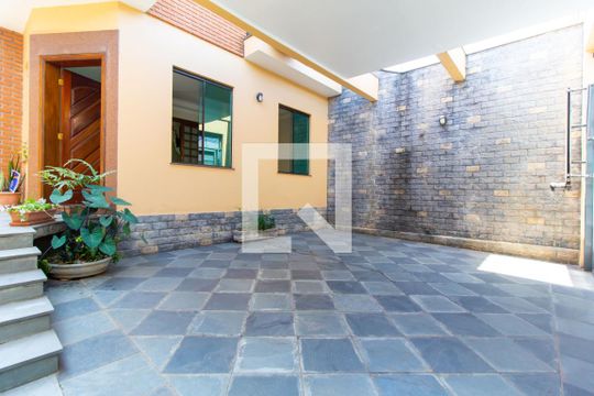 Garagem de casa para alugar com 3 quartos, 193m² em Vila Aricanduva, São Paulo
