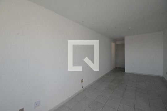 Sala de apartamento para alugar com 2 quartos, 130m² em Praça Seca, Rio de Janeiro