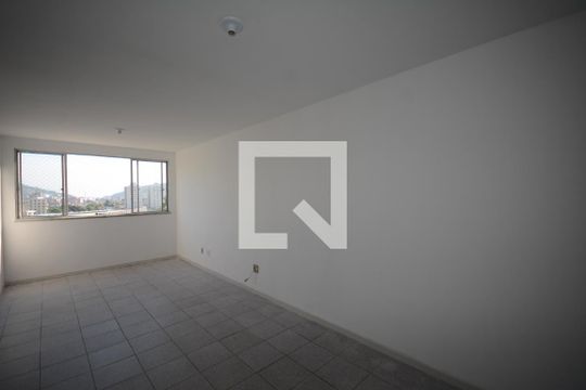 Sala de apartamento para alugar com 2 quartos, 130m² em Praça Seca, Rio de Janeiro