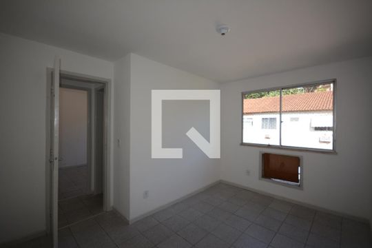 Quarto 1 de apartamento para alugar com 2 quartos, 130m² em Praça Seca, Rio de Janeiro