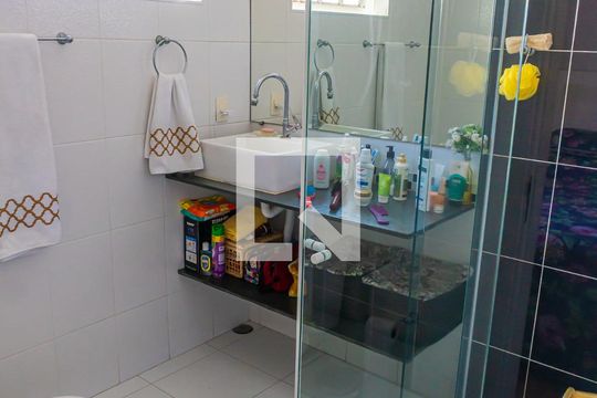 Banheiro da Suíte 1 de casa à venda com 4 quartos, 380m² em Jardim Paraíso, Campinas