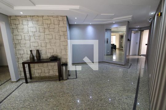 Hall de apartamento à venda com 3 quartos, 187m² em Jardim Avelino, São Paulo