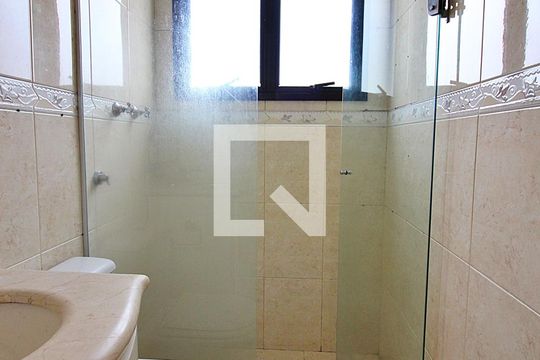 Banheiro Social de apartamento para alugar com 2 quartos, 60m² em Santa Terezinha, São Bernardo do Campo