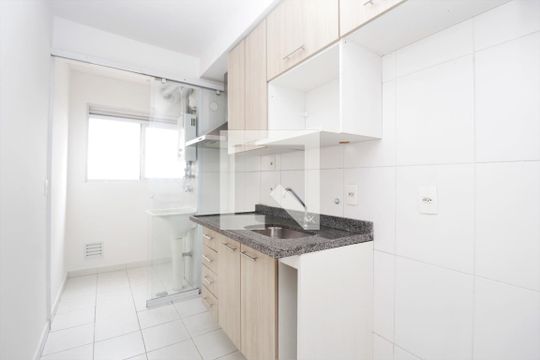 Cozinha de apartamento para alugar com 2 quartos, 73m² em Vila dos Andrades, São Paulo