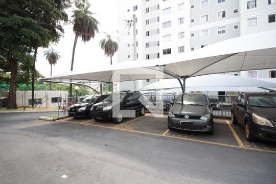 Garagem de apartamento para alugar com 2 quartos, 66m² em Conjunto Helena Antipoff, Belo Horizonte