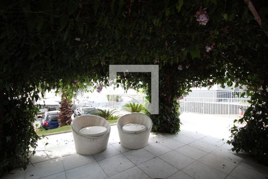 Area Externa de apartamento para alugar com 2 quartos, 66m² em Conjunto Helena Antipoff, Belo Horizonte