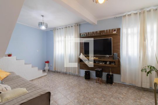 Casa para alugar com 4 quartos, 200m² em Jardim Iporanga, Guarulhos
