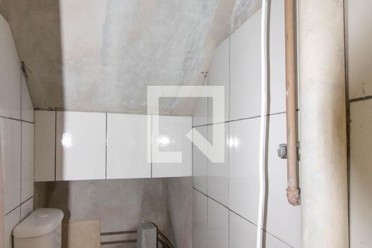 Banheiro da Garagem de casa para alugar com 4 quartos, 200m² em Jardim Iporanga, Guarulhos