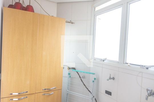 Área de serviço de kitnet/studio para alugar com 1 quarto, 30m² em Baeta Neves, São Bernardo do Campo