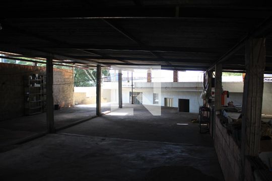 Quintal de casa à venda com 3 quartos, 150m² em Novo Eldorado, Contagem