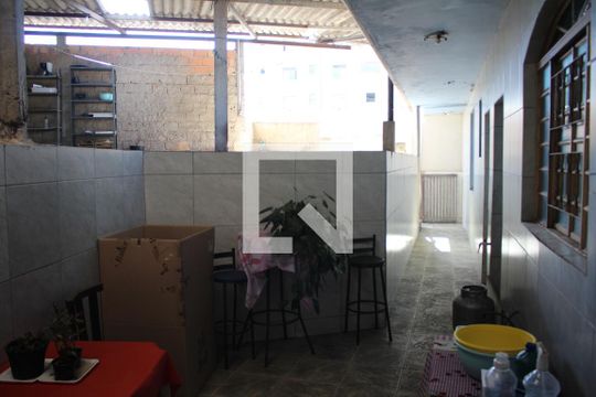Quintal de casa à venda com 3 quartos, 150m² em Novo Eldorado, Contagem