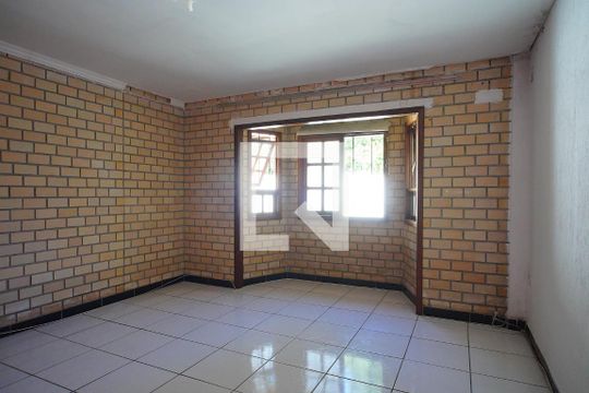 Suíte de casa à venda com 3 quartos, 150m² em Teresópolis, Porto Alegre