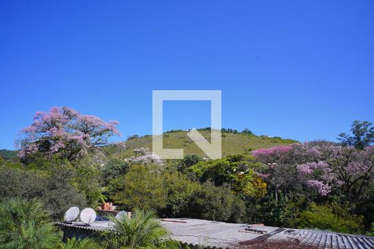 Vista de casa à venda com 3 quartos, 150m² em Teresópolis, Porto Alegre