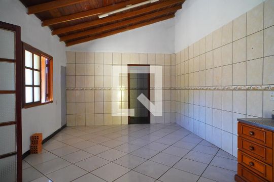 Cozinha de casa à venda com 3 quartos, 150m² em Teresópolis, Porto Alegre