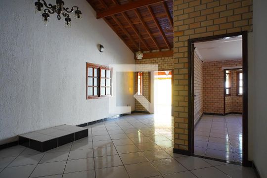Casa à venda com 3 quartos, 150m² em Teresópolis, Porto Alegre