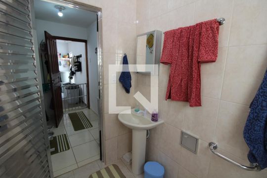Banheiro de casa à venda com 2 quartos, 500m² em Vila Alpina, São Paulo