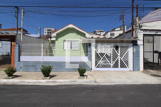 Fachada de casa à venda com 2 quartos, 500m² em Vila Alpina, São Paulo