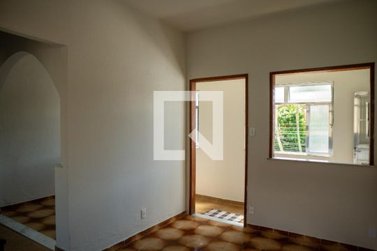 Apartamento para alugar com 3 quartos, 170m² em Vila Emil, Mesquita
