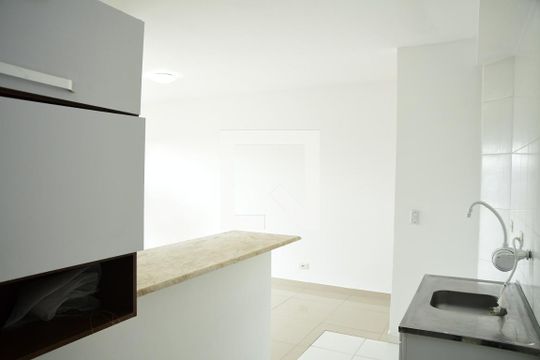 Cozinha de apartamento para alugar com 2 quartos, 52m² em Jardim dos Ipês, Cotia