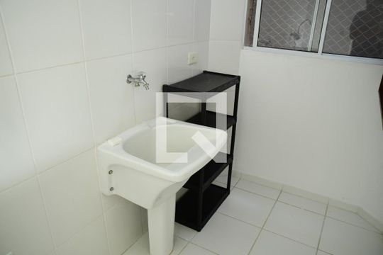 Área de Serviço de apartamento para alugar com 2 quartos, 52m² em Jardim dos Ipês, Cotia