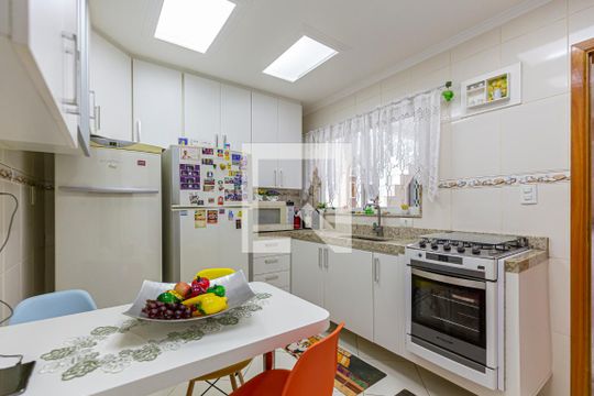 Cozinha de casa à venda com 3 quartos, 300m² em Vila Alzira, Santo André
