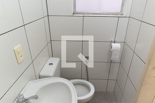 Banheiro de kitnet/studio para alugar com 1 quarto, 26m² em Centro, Rio de Janeiro