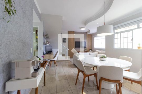 Sala de casa de condomínio à venda com 3 quartos, 160m² em Vila Maria Alta, São Paulo