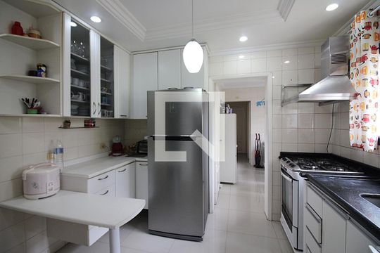 Cozinha de apartamento à venda com 4 quartos, 240m² em Centro, São Bernardo do Campo