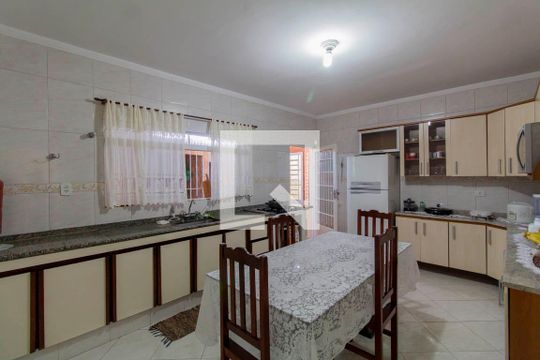 Cozinha de casa à venda com 3 quartos, 200m² em Jardim Nordeste, São Paulo