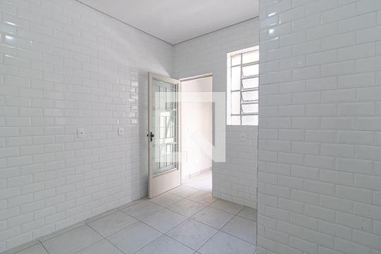 Cozinha de casa de condomínio para alugar com 3 quartos, 150m² em Bom Retiro, São Paulo