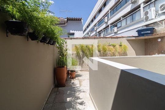 Área externa de casa de condomínio para alugar com 3 quartos, 150m² em Bom Retiro, São Paulo