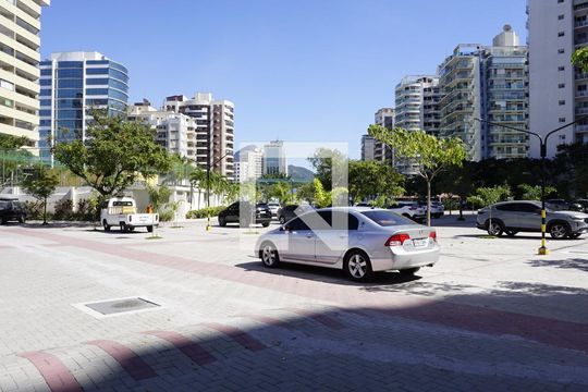 Área comum de apartamento à venda com 3 quartos, 180m² em Barra da Tijuca, Rio de Janeiro