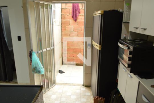 Cozinha de casa para alugar com 1 quarto, 60m² em Taquara, Rio de Janeiro