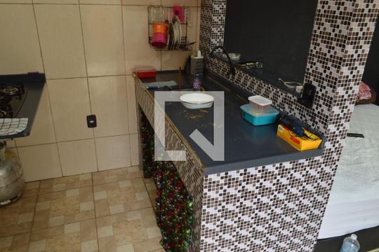Cozinha de casa para alugar com 1 quarto, 60m² em Taquara, Rio de Janeiro